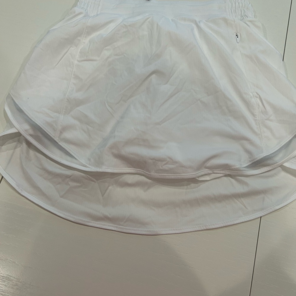 Lululemon white hotty hot skirt